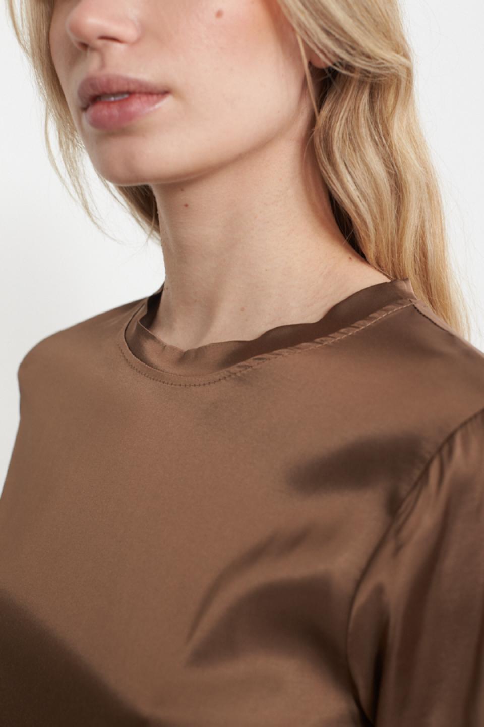Maglia mezza manica con risvolto moka - Primavera Estate 2025 | Brend