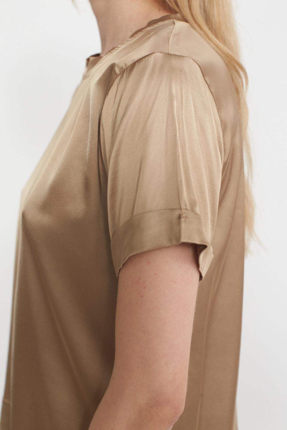 Maglia mezza manica con risvolto mousse - Primavera Estate 2025 | Brend