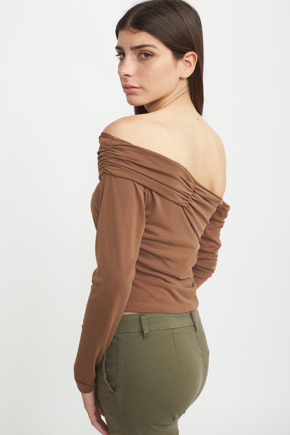 Maglia spalla cut-out tabacco - Primavera Estate 2025 | Brend
