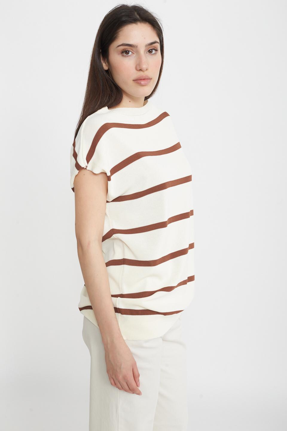Maglia smanicata a righe burro/tabacco - Primavera Estate 2025 | Brend