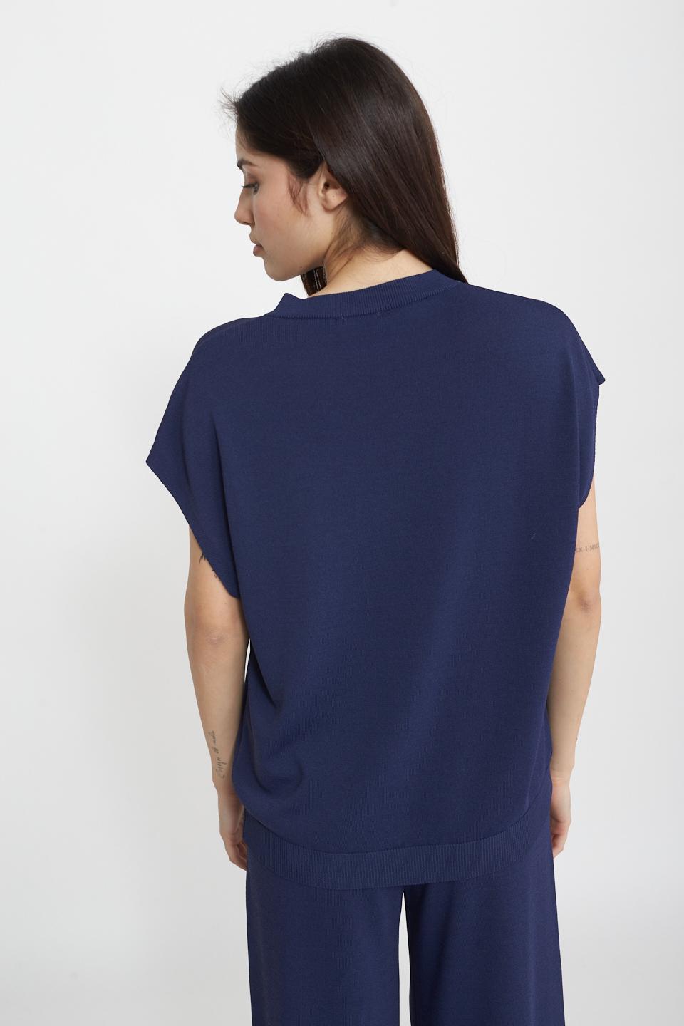 Gilet scollo V filo abisso - Primavera Estate 2025 | Brend
