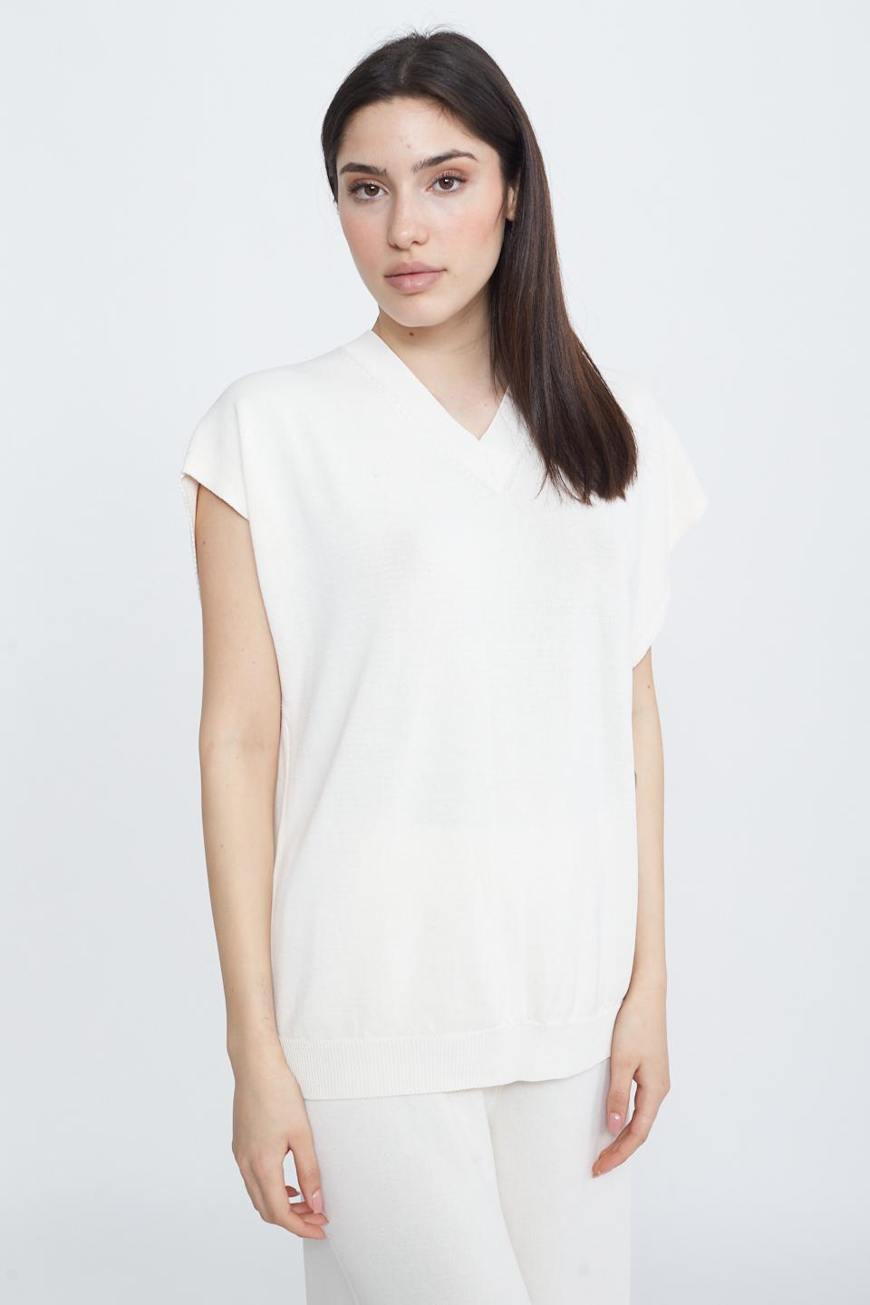 Gilet scollo V filo latte macchiato - Primavera Estate 2025 | Brend