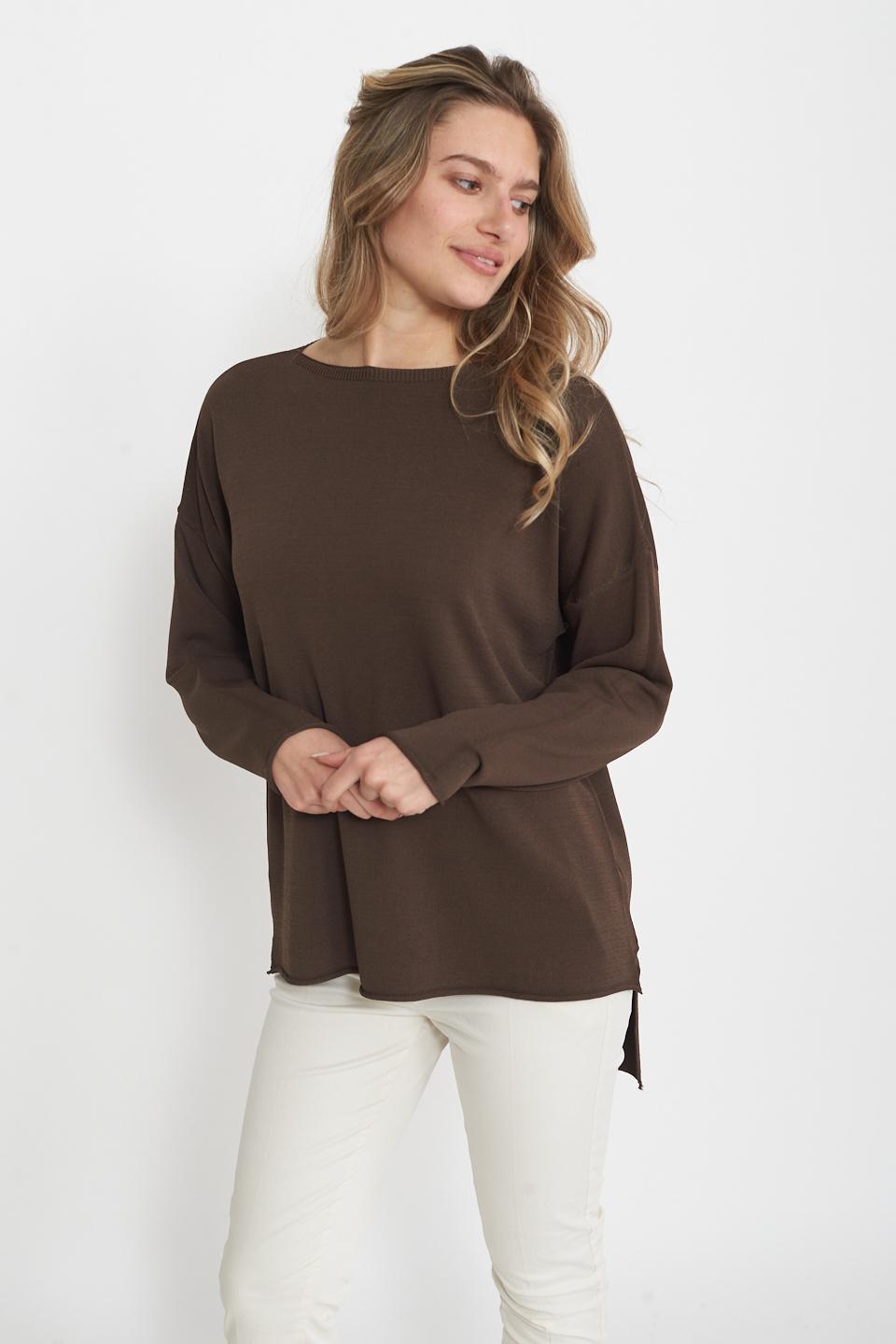 Maglia paricollo asimmetrica filo caffÈ - Primavera Estate 2025 | Brend