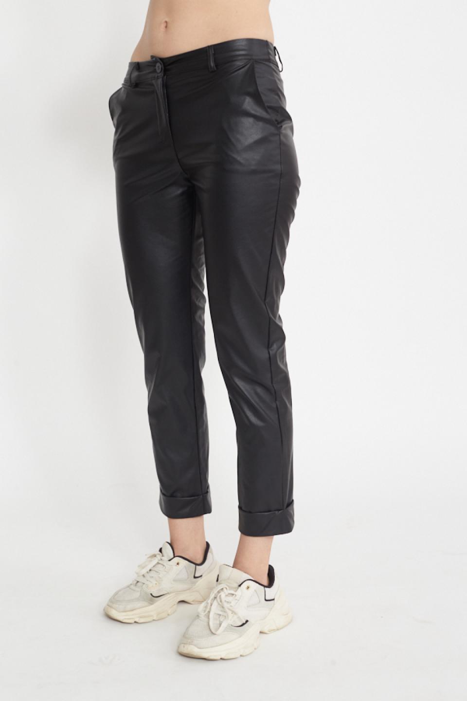 Pantalone risvolto effetto pelle nero - Primavera Estate 2025 | Brend