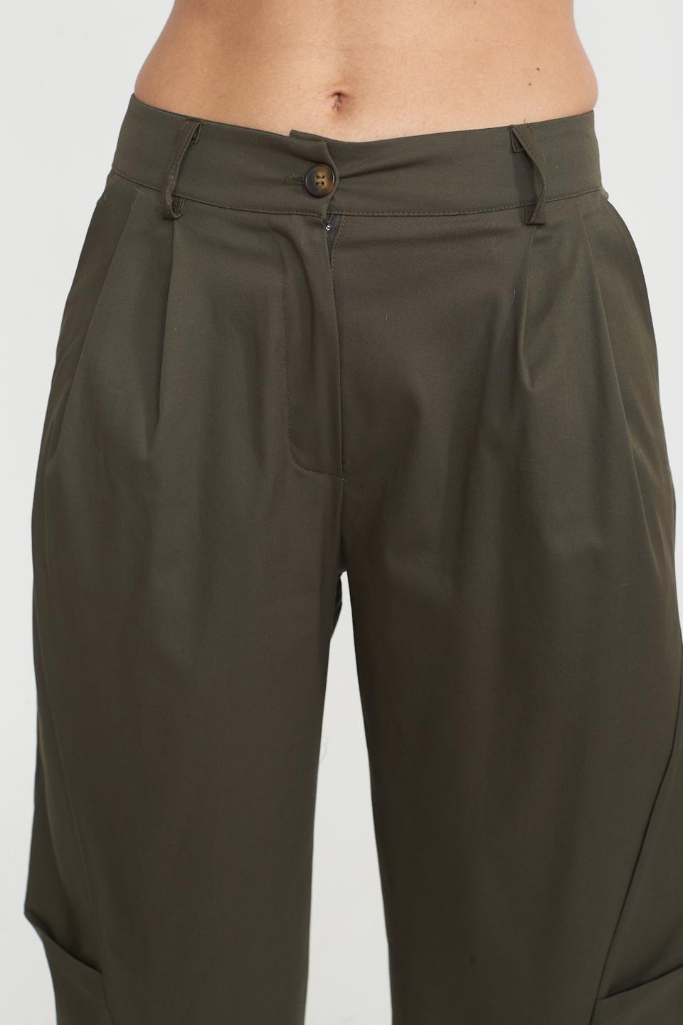 Pantalone carrot gabardina militare - Primavera Estate 2025 | Brend