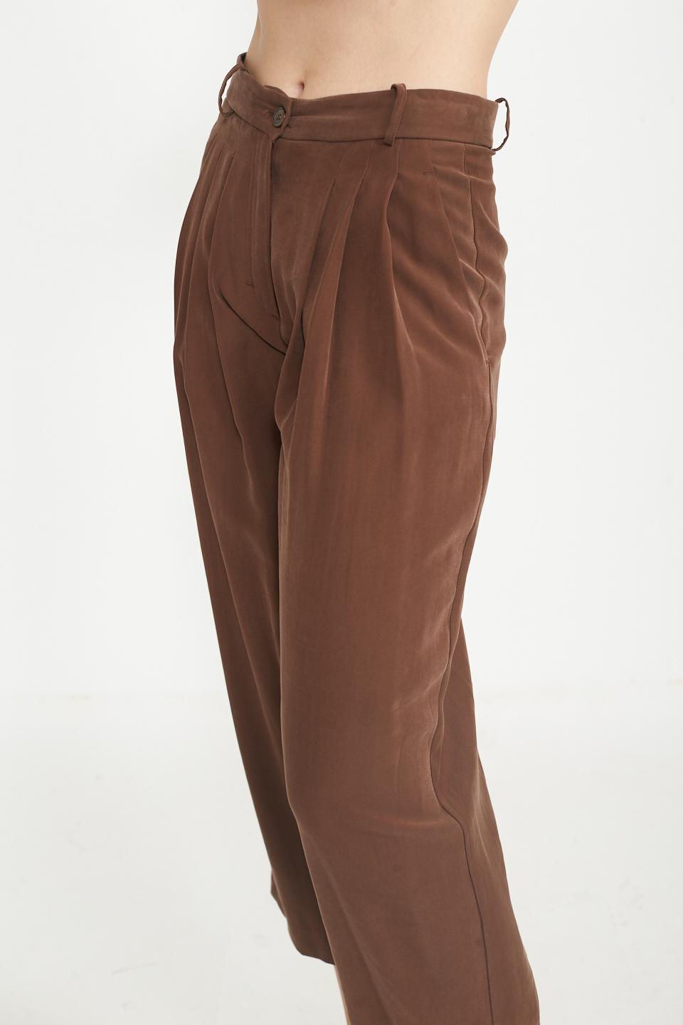 Pantalone carrot pinces moro - Primavera Estate 2025 | Brend