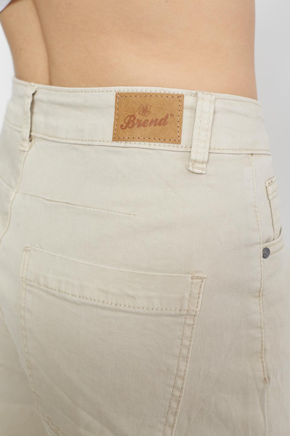 Pantalone carrot beige - Primavera Estate 2025 | Brend