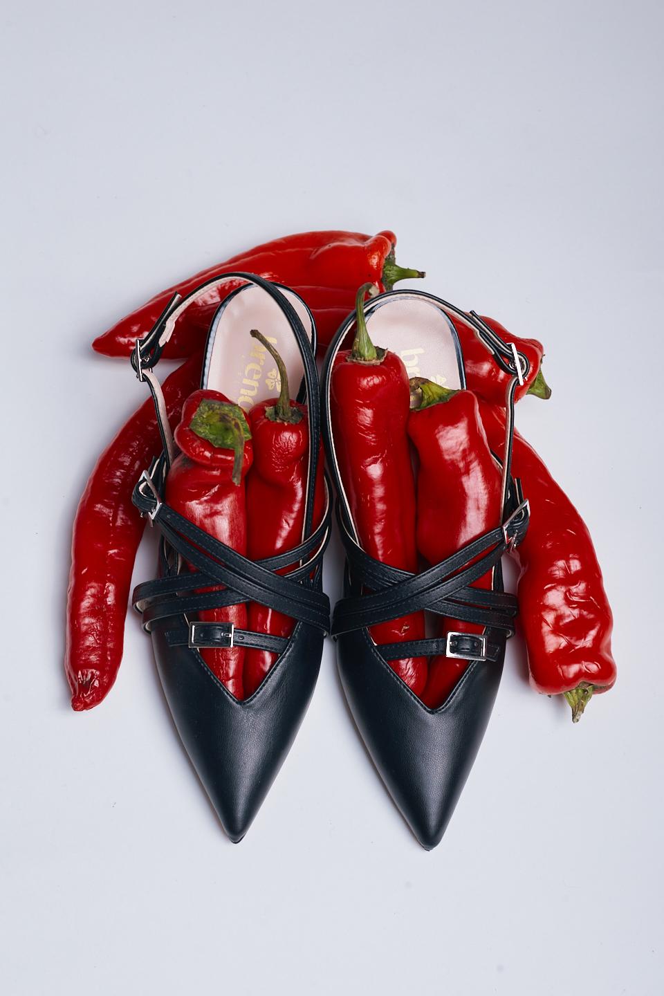 Slingback rocchetto con fiocco nero/nero - Primavera Estate 2025 | Brend