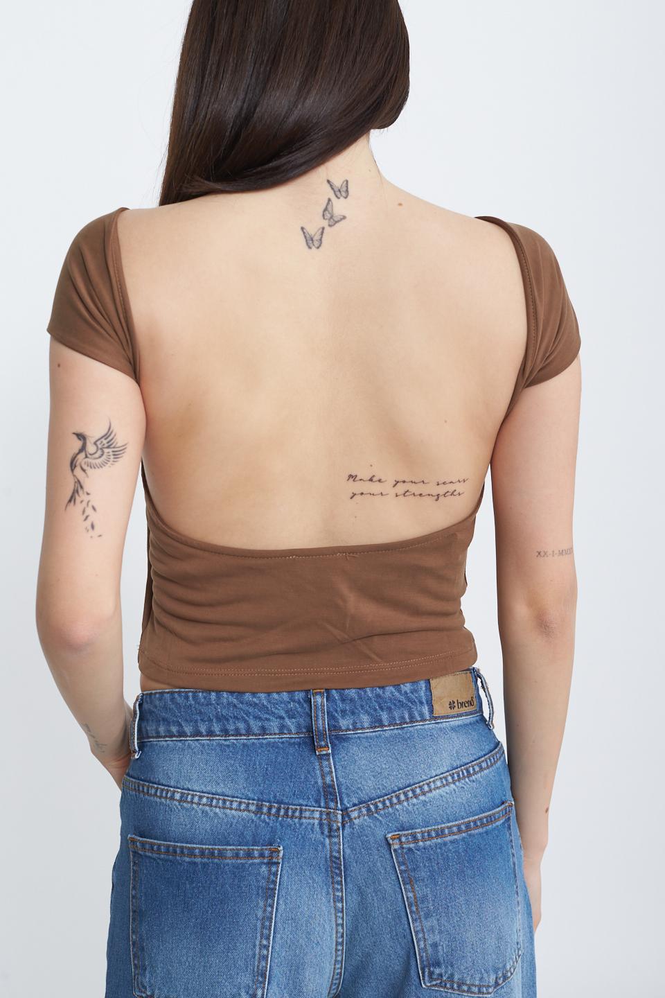 T-shirt schiena nuda tabacco - Primavera Estate 2025 | Brend