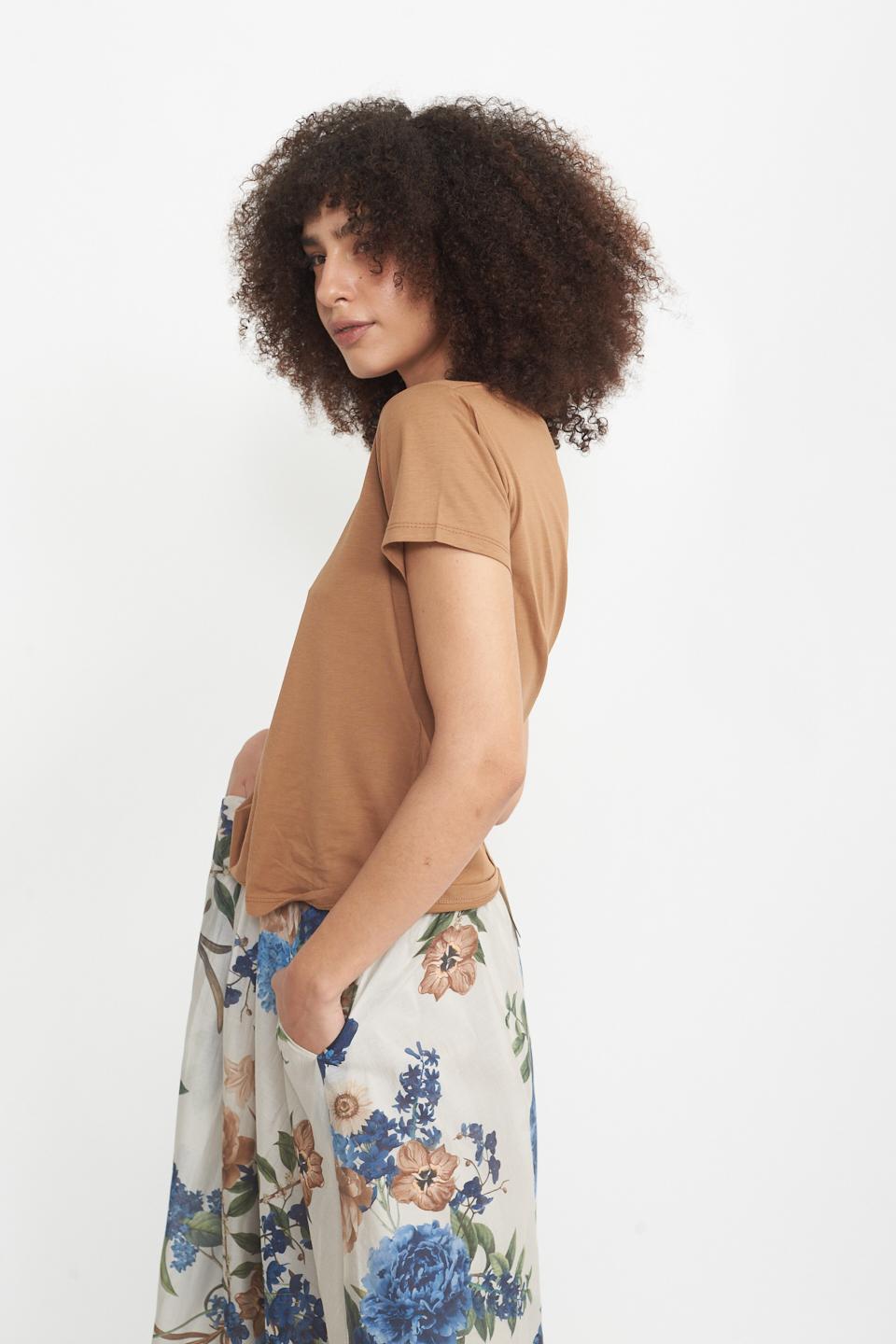 T-shirt cotone slim cammello - Primavera Estate 2025 | Brend