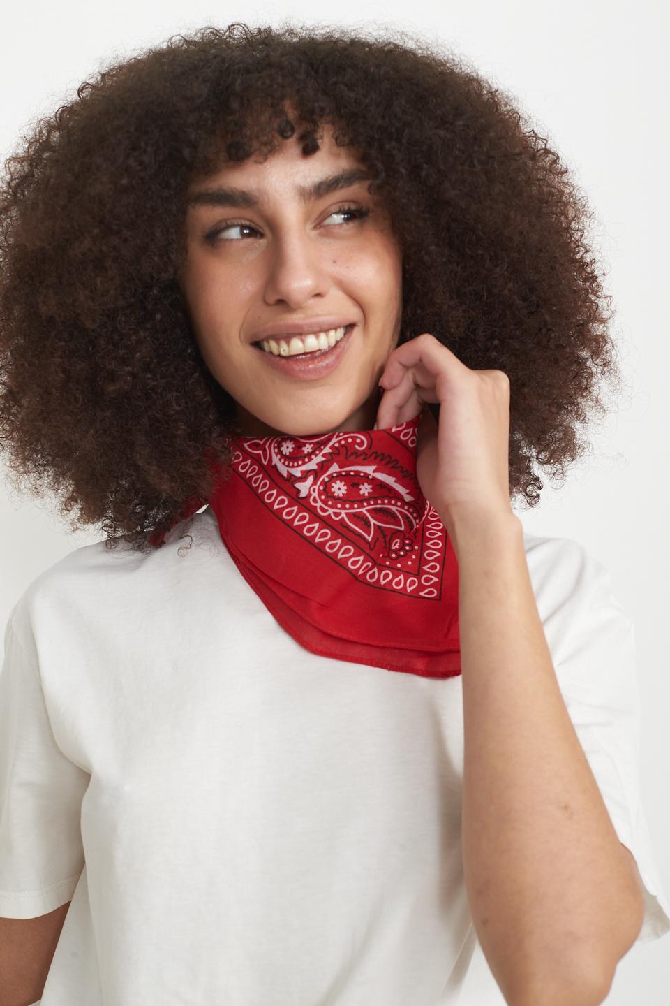 T-shirt over con bandana panna - Primavera Estate 2025 | Brend