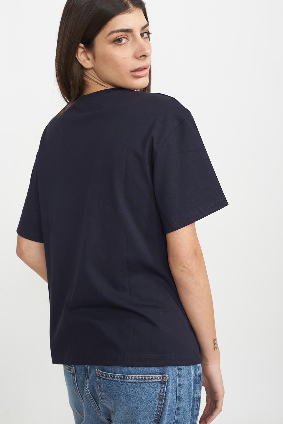 T-shirt over blu - Primavera Estate 2025 | Brend