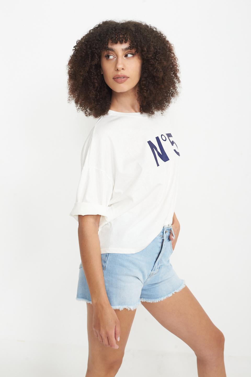 T-shirt over n.5 bianco/blu - Primavera Estate 2025 | Brend