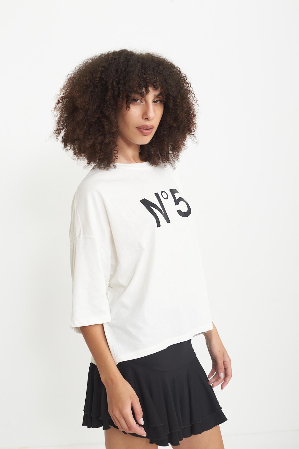 T-shirt over n.5 bianco/nero - Primavera Estate 2025 | Brend