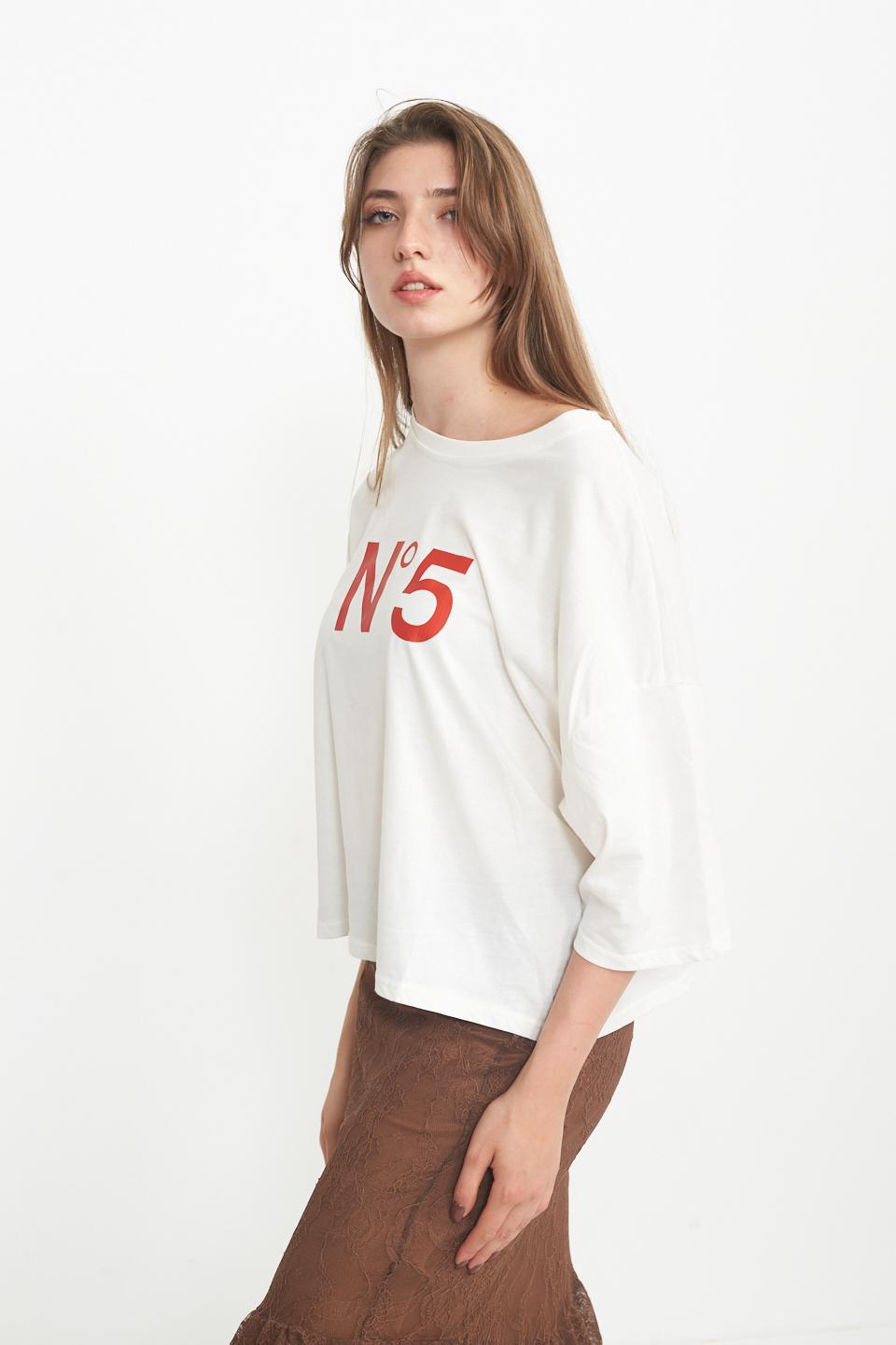 T-shirt over n.5 bianco/rosso - Primavera Estate 2025 | Brend