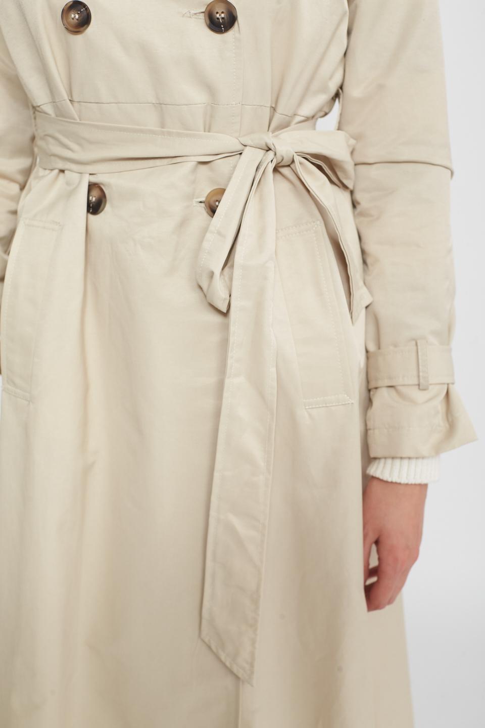Trench lungo con cinta beige - Primavera Estate 2025 | Brend