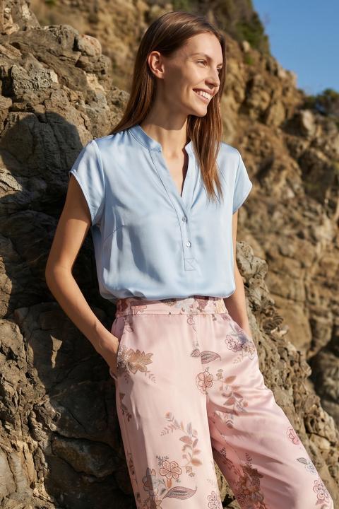 Blusa polo viscosa celeste - Primavera Estate 2026 | Brend