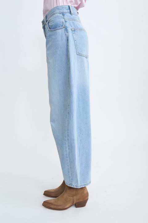 Jeans barrel denim chiaro - Primavera Estate 2026 | Brend