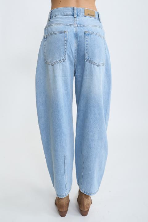 Jeans barrel denim chiaro - Primavera Estate 2026 | Brend