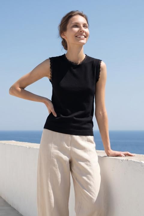 Maglia smanicata pizzo nero - Primavera Estate 2026 | Brend