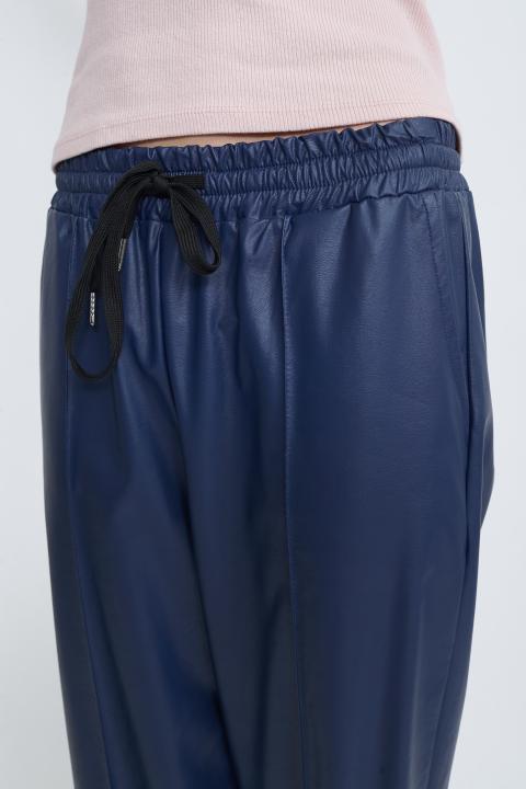 Jogger effetto pelle coulisse blu - Primavera Estate 2026 | Brend
