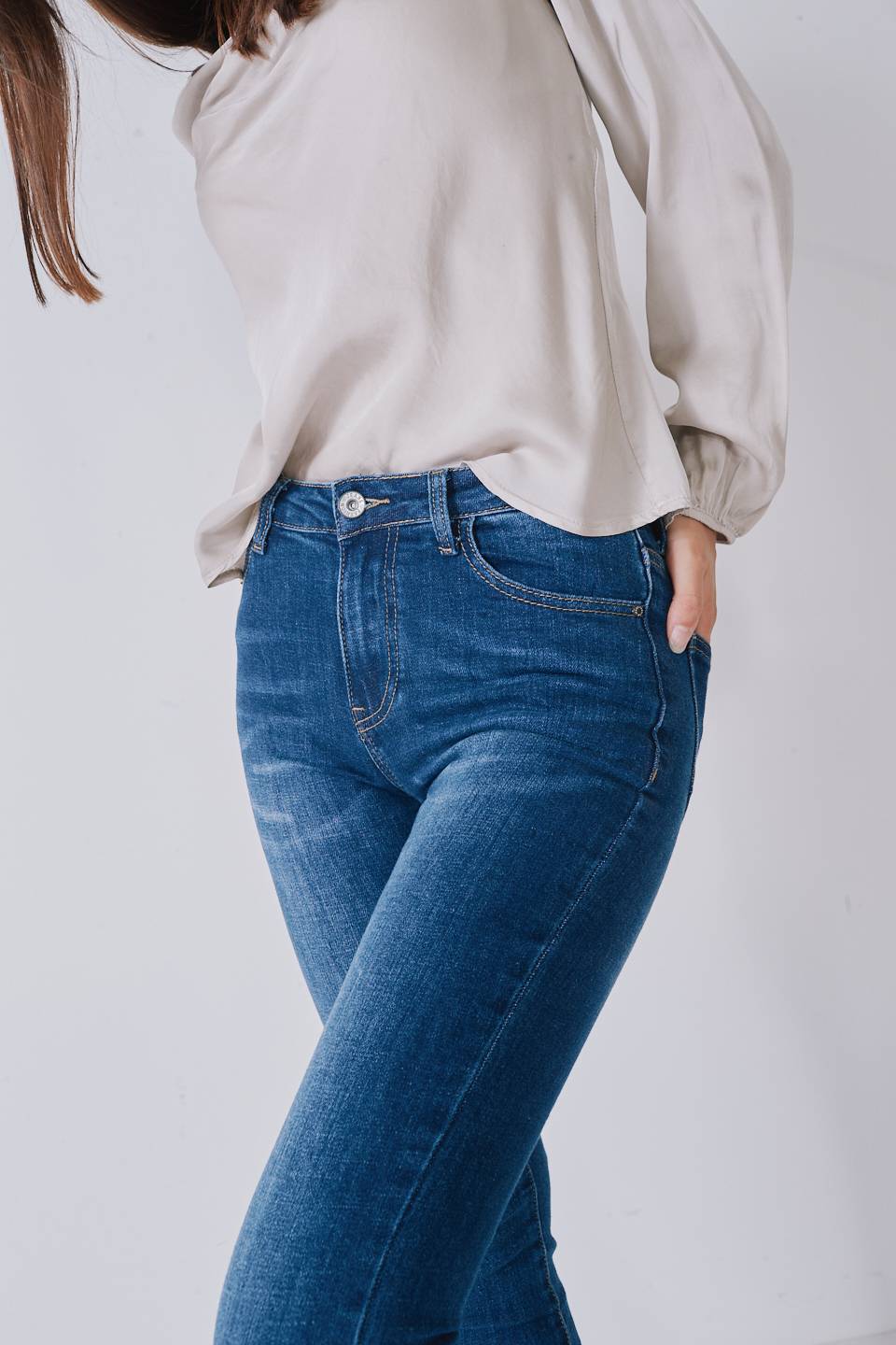 Jeans a zampetta denim scuro - Autunno - Inverno 2022 | Brend